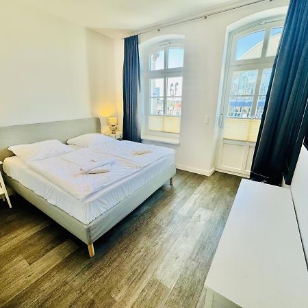 Vormann Jantzen, Direkt Am Leuchtturm Apartment Росток Екстериор снимка