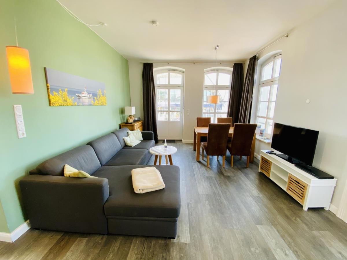 Vormann Jantzen, Direkt Am Leuchtturm Apartment Росток Екстериор снимка