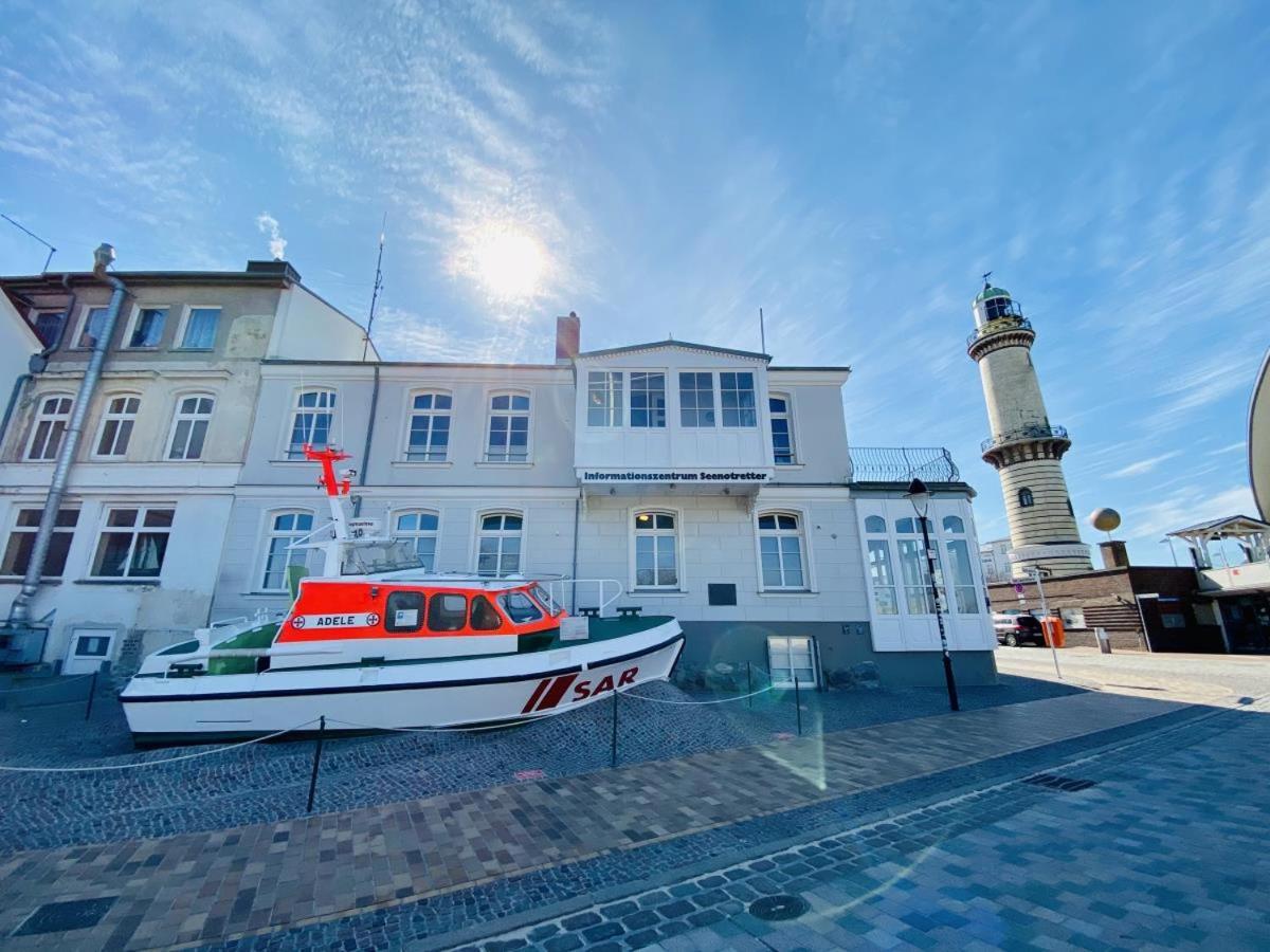 Vormann Jantzen, Direkt Am Leuchtturm Apartment Росток Екстериор снимка